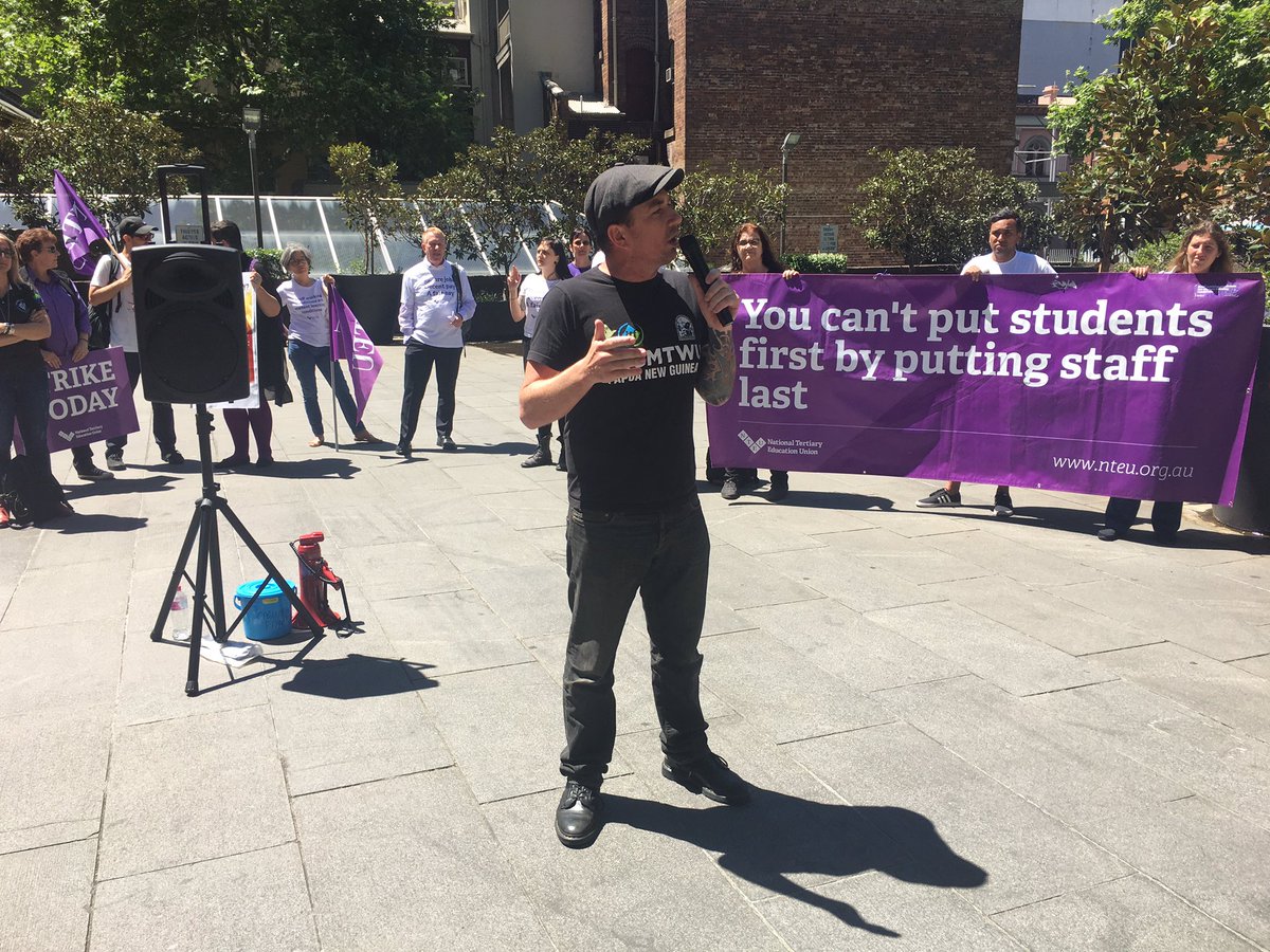 NTEUNSW's tweet photo. Solidarity from @MaritimeUnionAU at UTS strike #changetherules #utsstrikes https://t.co/6XX48Bc99g