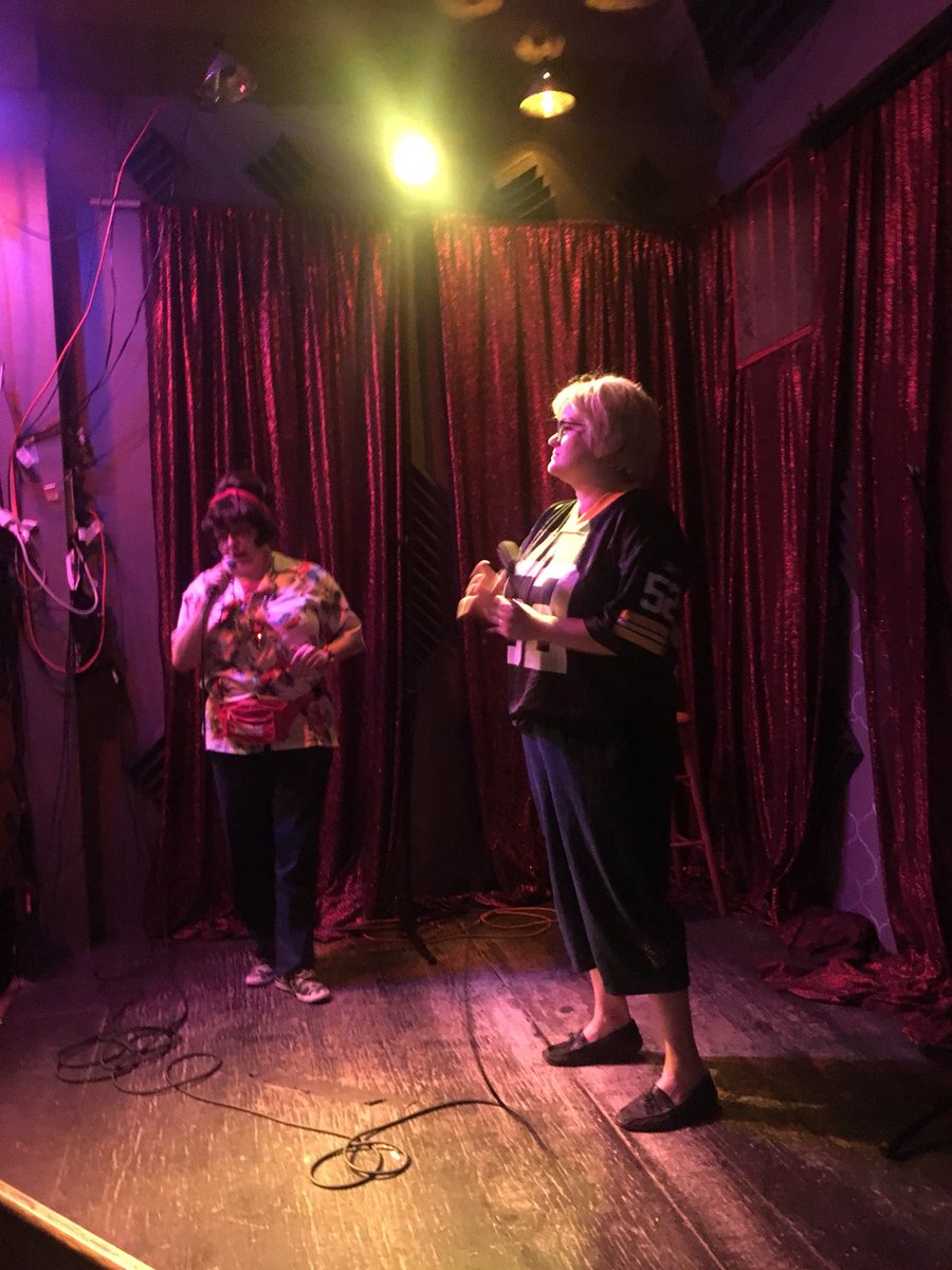 “My favorite horror movie is Babadook because being a mom is hard” Barb/@KristinLytie