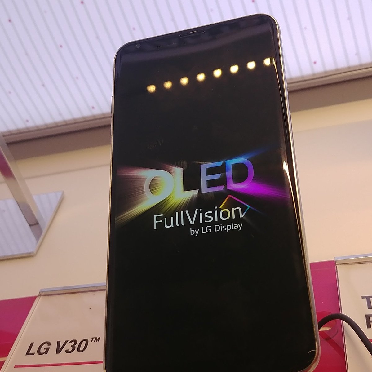 Kishan_AshleyHS's tweet photo. Underrated is better than being overrated 😎  #LG #V30 and get $500 off a 2nd V30 when you AAL or a #G6 / #V20 free ✊ @djahn711 @TyTykim001 https://t.co/X2KGxzbSBh