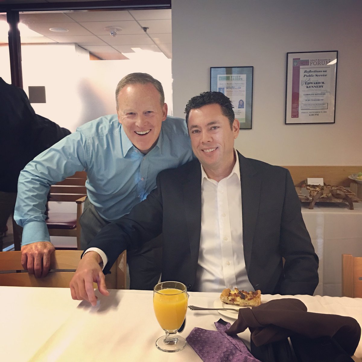 jasoninthehouse tweet picture