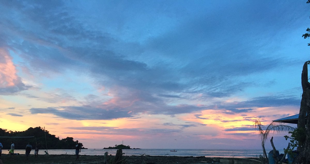 Manuelaz1308's tweet photo. #Sunset #AcandíChocó #TravelEnjoyRespect https://t.co/HML9AP1QJS