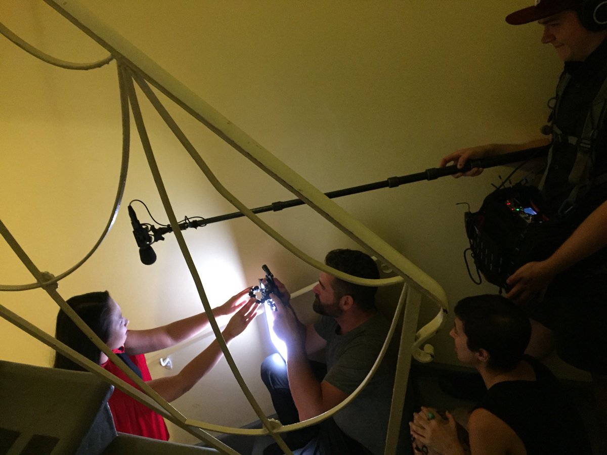 sidecarpics's tweet photo. Filming a Halloween #YarnChatFiction story. @jesikafae @anya_profumo https://t.co/vy5macoYVy