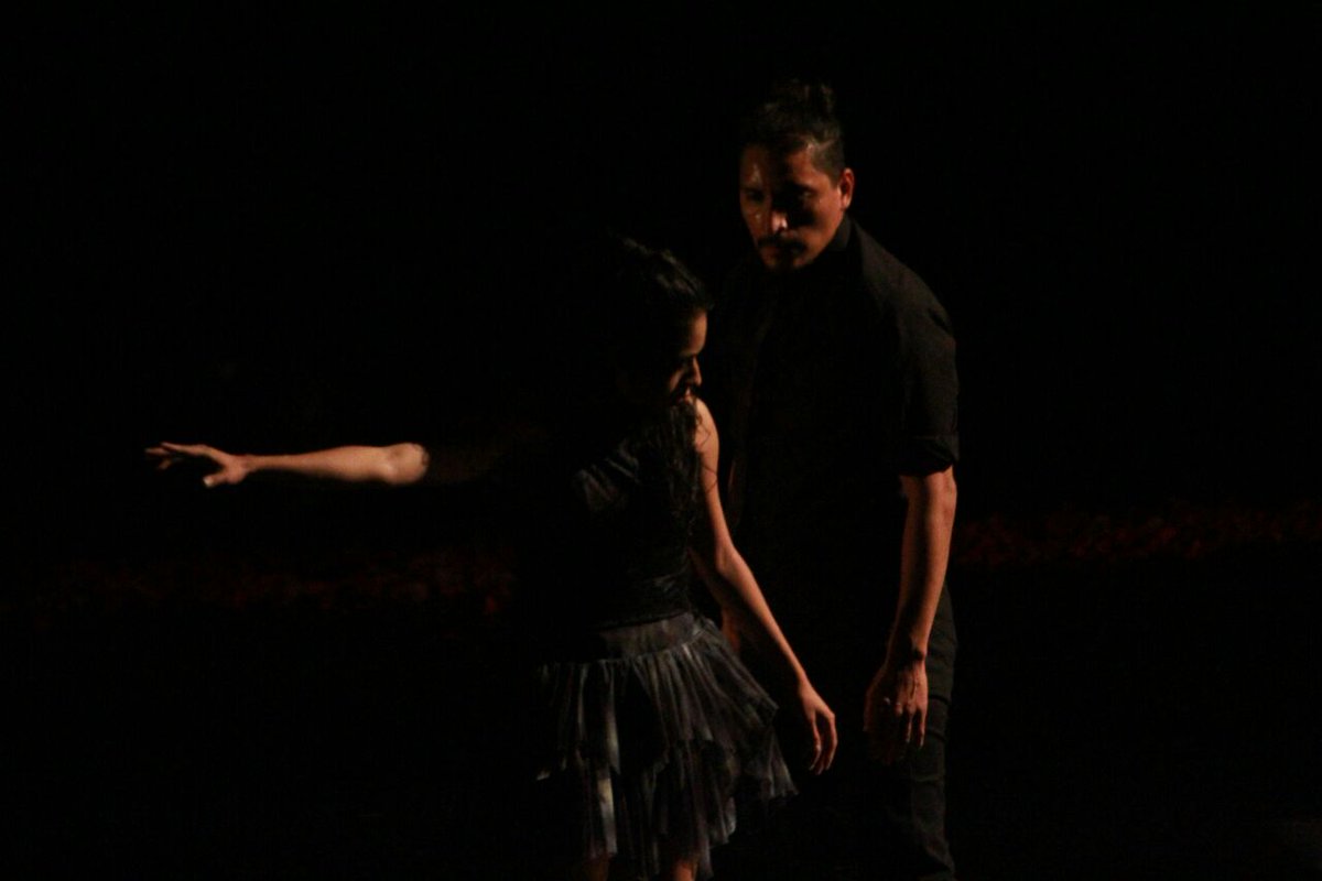 SECULTA_GobOax's tweet photo. Se presenta en el @Teatro_Juarez el espectáculo "Los nadie" con la Compañía de Danza Contemporánea como parte de la #MIDO2017.
#Oaxaca https://t.co/MdK4hC2Vjz
