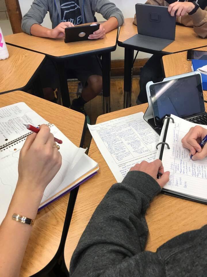 Erlenwein's tweet photo. #Phenomenal @SITech_HS tchrs & inquiring students. Ms. Zerega & Ms. Pagliaro's classes, where there was amazing #OracyInAction #Speak2Learn https://t.co/xUScZhsKQ9