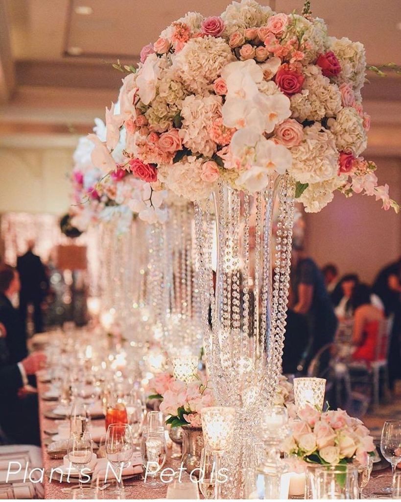 HoustonianHotel's tweet photo. Unique arrangements complement our beautiful ballroom 📷via @plantsnpetals #weddingtrends #weddingwednesday #bridea… https://t.co/AG0oxP4YCF https://t.co/4dDXcXee1l