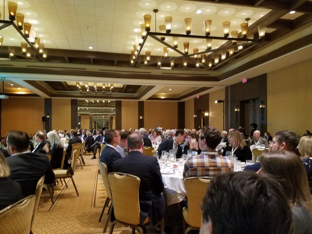 WSU_Cougar_Pres's tweet photo. Glad to be representing WSU at the @SeattleChamber Regional Leadership Conference - we are making a difference in WA! #GoCougs #RCL2017 https://t.co/FdMzMedEdi