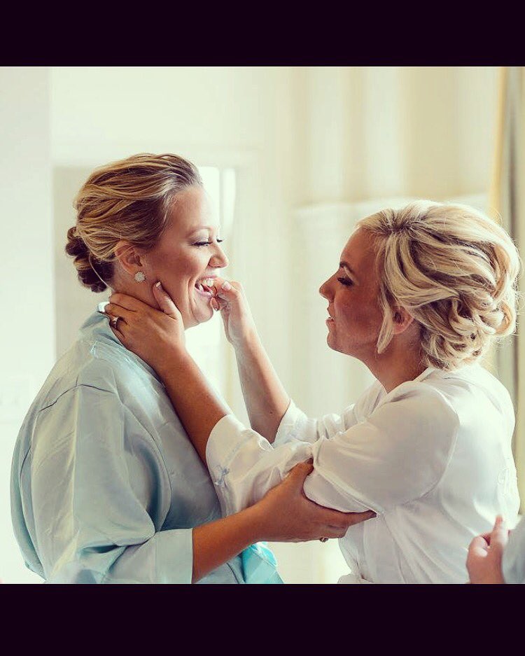 kellikerr920's tweet photo. Happy 39th, @Meredithyork! May your days be filled with me always 🥂 https://t.co/3Mv0N4zyZQ