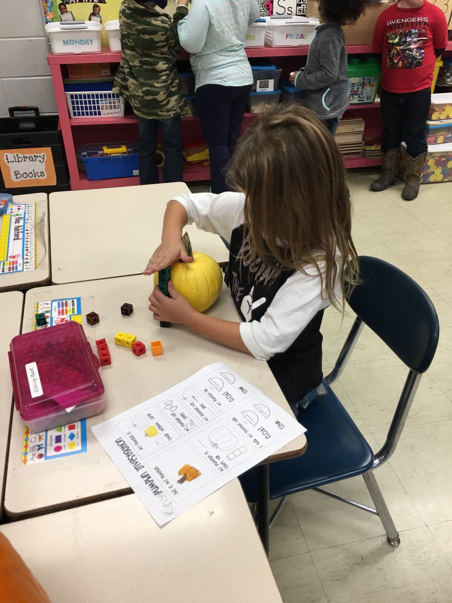 loriwarren74's tweet photo. My kindergarteners investigating and measuring pumpkins! https://t.co/jZtQ0GXuQB