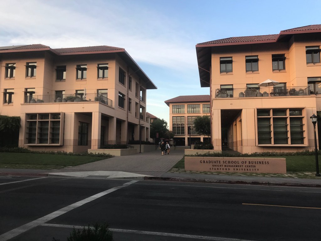 Visiting #Stanford #University. There was a great time and nice #meeting! #skyrise #tech #business