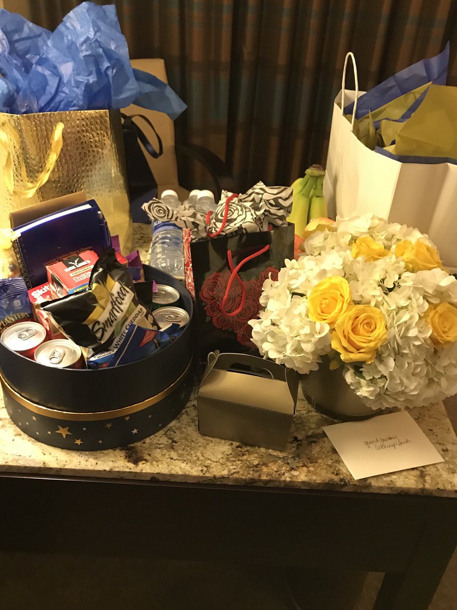 dcs2020VISION's tweet photo. Nothing like the love of my SGRho Sorors! Thanks Syntaktes Johnson, UCC Moore & Dallas Area Sorors for the loving welcome! #SuperSWRegion https://t.co/SrUUV77fJb