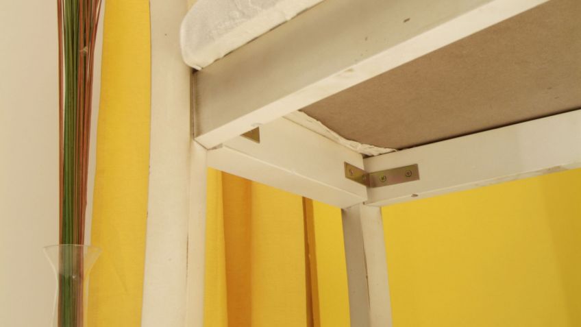 Reforzar silla colocando ángulos metálicos ¡no te pierdas este vídeo de <a href="/bricomaniatv/">Bricomanía</a> ! ;) ow.ly/wjU430fYSxo #bricolaje #diy