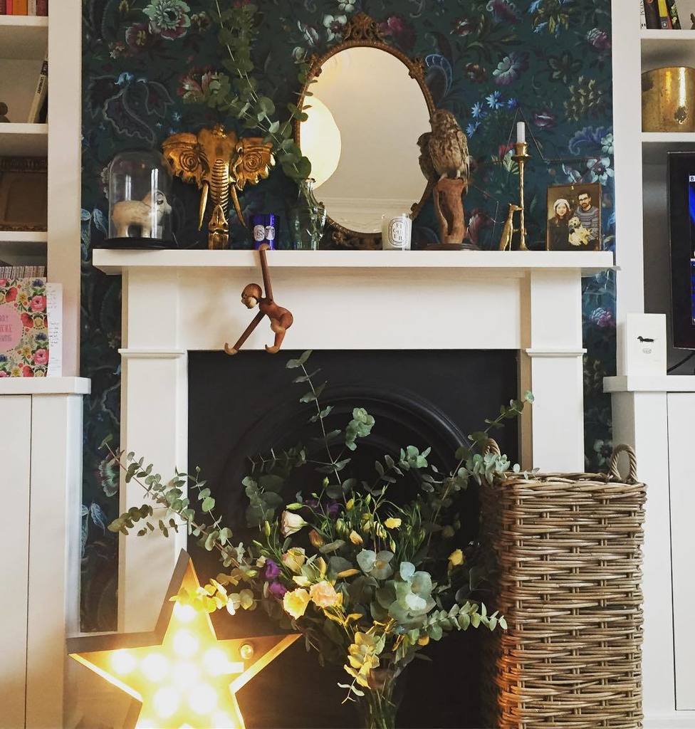 Ottoman_st's tweet photo. Mantelpieces are my favourite to decorate. ❤️ #blankcanvas #fireplacedecor #houseofhackney #williammorris #house #… https://t.co/tyZrIIS5is https://t.co/q53bOTkhMu