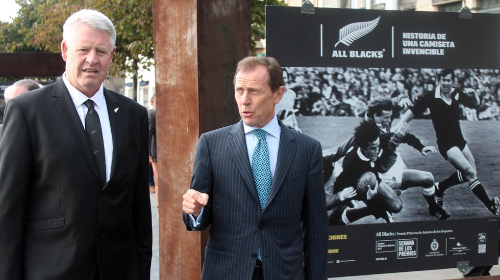 PREMIOS PRINCESA 2017 |  Los valores depotivos ganan en el derbi entre Butragueño y Steve Tew a.lavoz.es/5vcsn