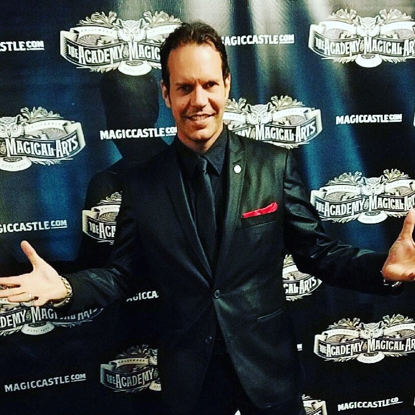 TheMagicStage's tweet photo. Magic is happening! #magiccastle #magician #magic #hollywood https://t.co/Xq4gasFIQc