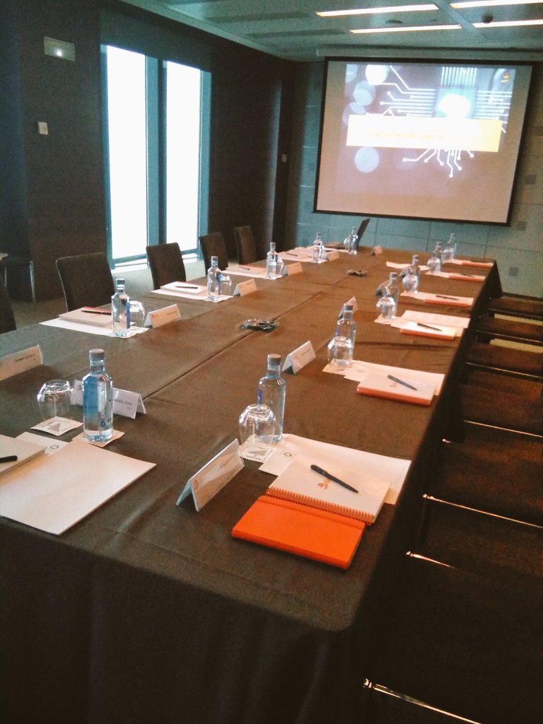 BABELgrupo's tweet photo. Todo listo para nuestro V Encuentro de Directivos TIC #Madrid, desde las alturas del @eurostar #madridtower https://t.co/4hAVyAf9um