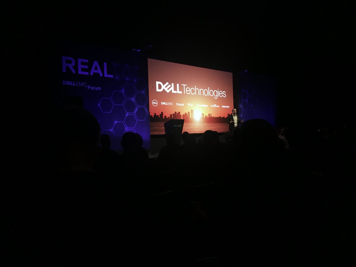 janj00's tweet photo. Checking out #DellEMCForum, should be a great day. #op5ab https://t.co/OKqqJmFDAI