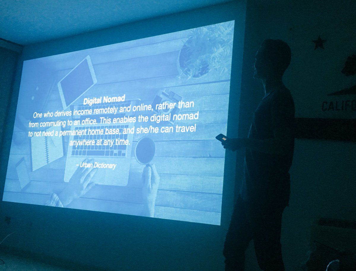 SharonLisseth's tweet photo. 100% In english, por un holandés. Digital Nomad - Súper experiencias!!! #LearningNight https://t.co/FeEj2lijZi