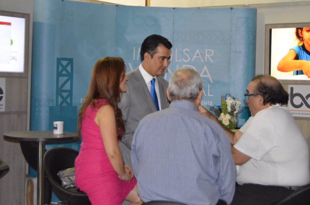 WilsonMayorgaB's tweet photo. Tenemos la obligación de cambiar positivamente la vida de la gente y, bajo esa óptica, impulsar proyectos de vivienda de interés social... https://t.co/uRJkQnbITF