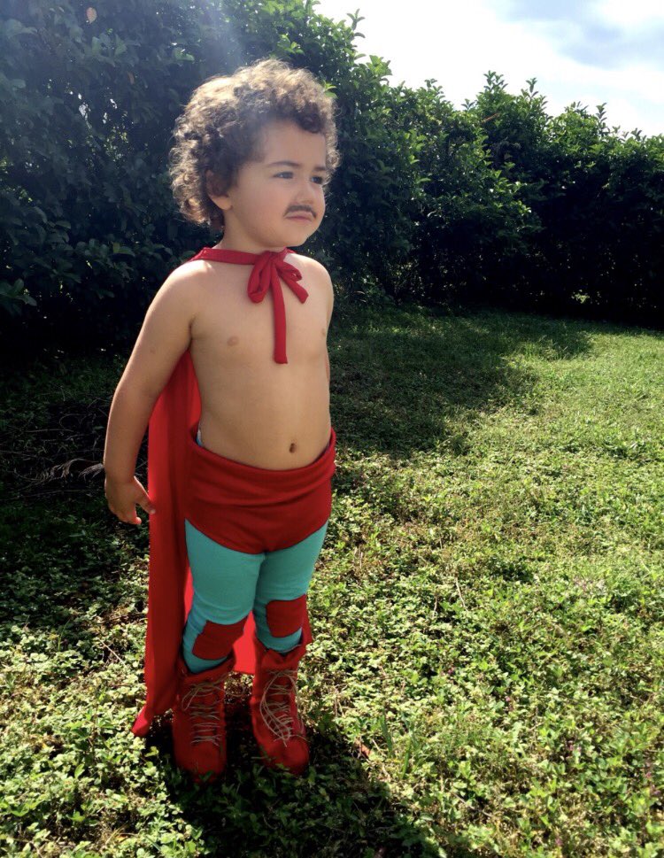Nachoooo_Libre's tweet photo. Niños! Who is dressing up as Nacho this Halloween?! https://t.co/qMH6rZJ3Nj