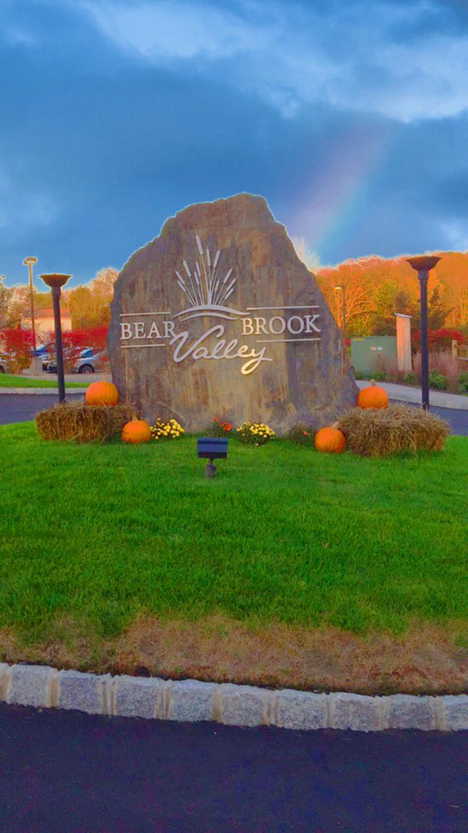 njwedding's tweet photo. Enjoyed a venue tour &amp; #wedding #business networking at Bear Brook Valley, hosted by New Jersey Bride / Association of Bridal Consultants NJ https://t.co/SDmBmrR3Dl
