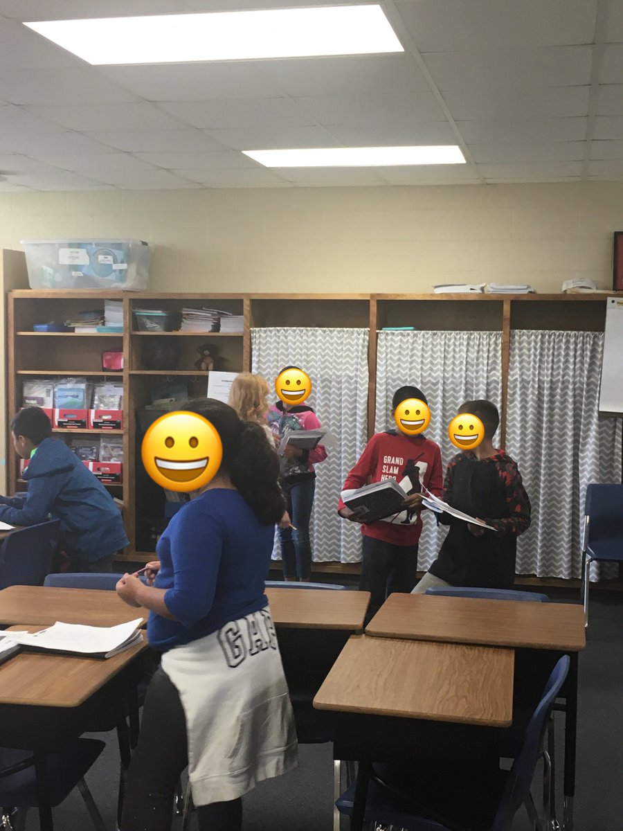 SamHoustonEP's tweet photo. 4th Gr. Ss: Read, Tap, Think strategy with collaboration 🦅❤️ @banda_sv @ortizamy4th @CrissingerCarla #eaglepride https://t.co/xExBO3Yt34