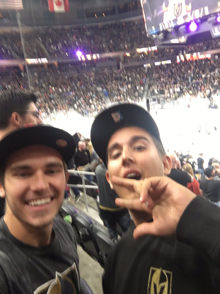 ZachYuhas's tweet photo. Golden Knight game last night was awesome! First ever home OT game and it was a W. Plus a kid wanted to be in the pic😂 https://t.co/ylcdNz82oz