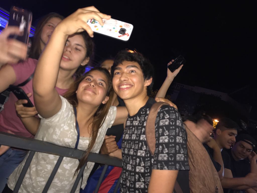 PersonalCMF's tweet photo. ¡Llegó el crack! @Fernanfloo está listo para el sábado, ¿y tu? #PersonalCMF https://t.co/MaeR3VZhyX