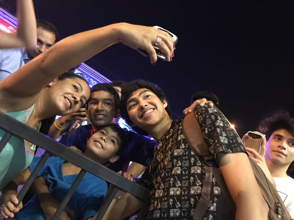 PersonalCMF's tweet photo. ¡Llegó el crack! @Fernanfloo está listo para el sábado, ¿y tu? #PersonalCMF https://t.co/MaeR3VZhyX