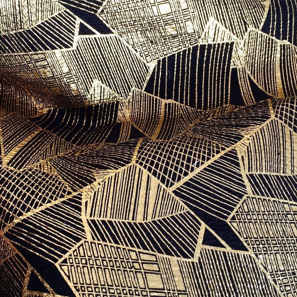 veronicadarling's tweet photo. I'm packing this week and NEVER going to give this golden fabric up. I adore it so much &amp; want to sew a full pants… https://t.co/cYAjx0NauV https://t.co/dlwLDMYvcm