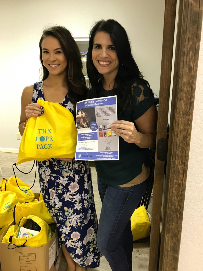 MissAmericaAZ's tweet photo. Thank you to @JesNicely of @WingedHope1 for generously donating 100 #HopePacks for @azmfsg's October Care Packing Event! 💛🇺🇸 #MissArizona https://t.co/OZj559XwPD