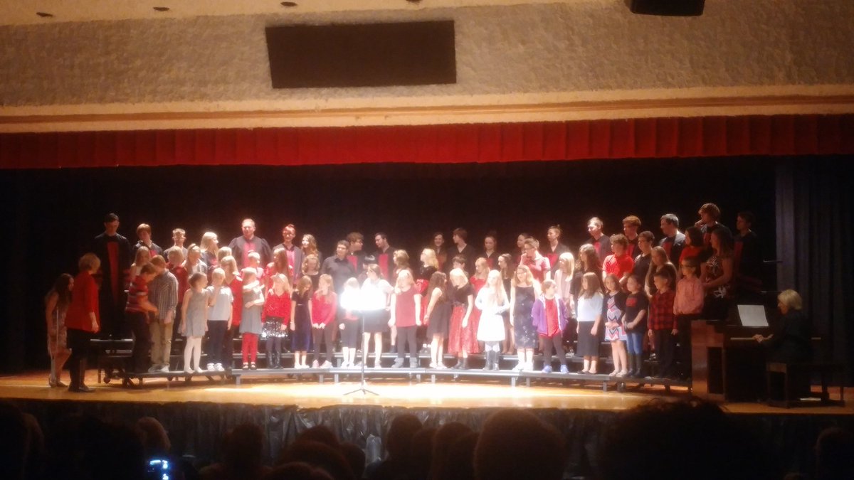Clinton Choir concert was fantastic! Nice job Ms. Collins! <a href="/collins_vocal/">Joyce Collins</a> @clintoncommscho