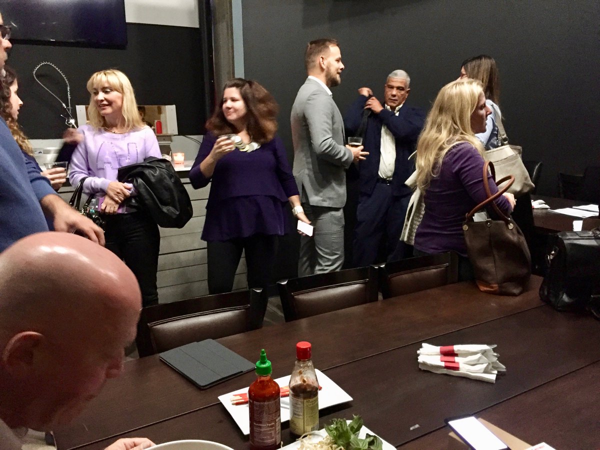 PaulaKnowsPhila's tweet photo. Great evening for sharing tips & learning "How to Make the Most of Your Open Houses." #RealEstate #therealtorlife #paulaknowsphilly https://t.co/5TYLrqvVlE
