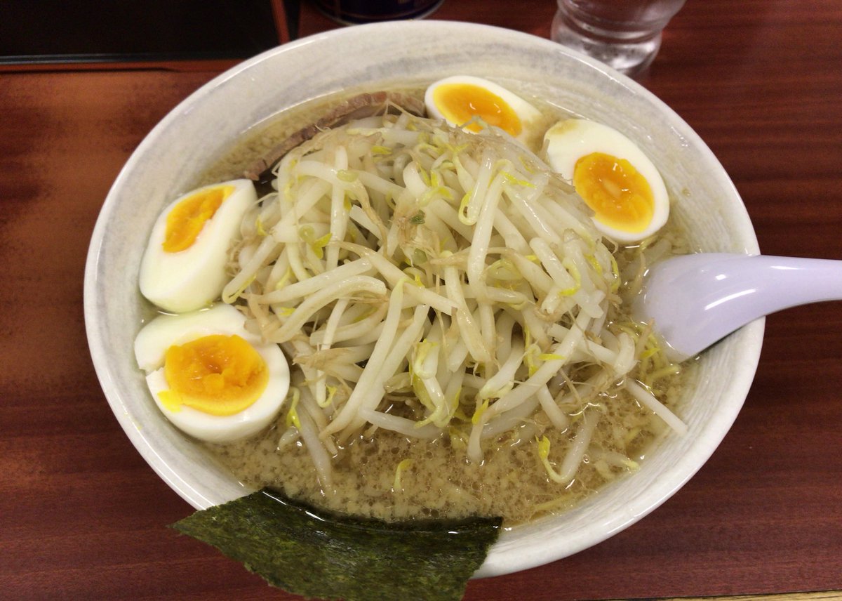 ツール ド ラーメン 所沢市 中華そば専門 まるいち 中華そば ゆで玉子 ゆで玉子 もやし 昨夜未明 所沢で深夜ラーと言えば星の宮のこちらを思い立って まろやかな豚骨スープと中細麺の王道チャッチャ系 うんまいなぁ 中盤で卓上の辛味を足すのが