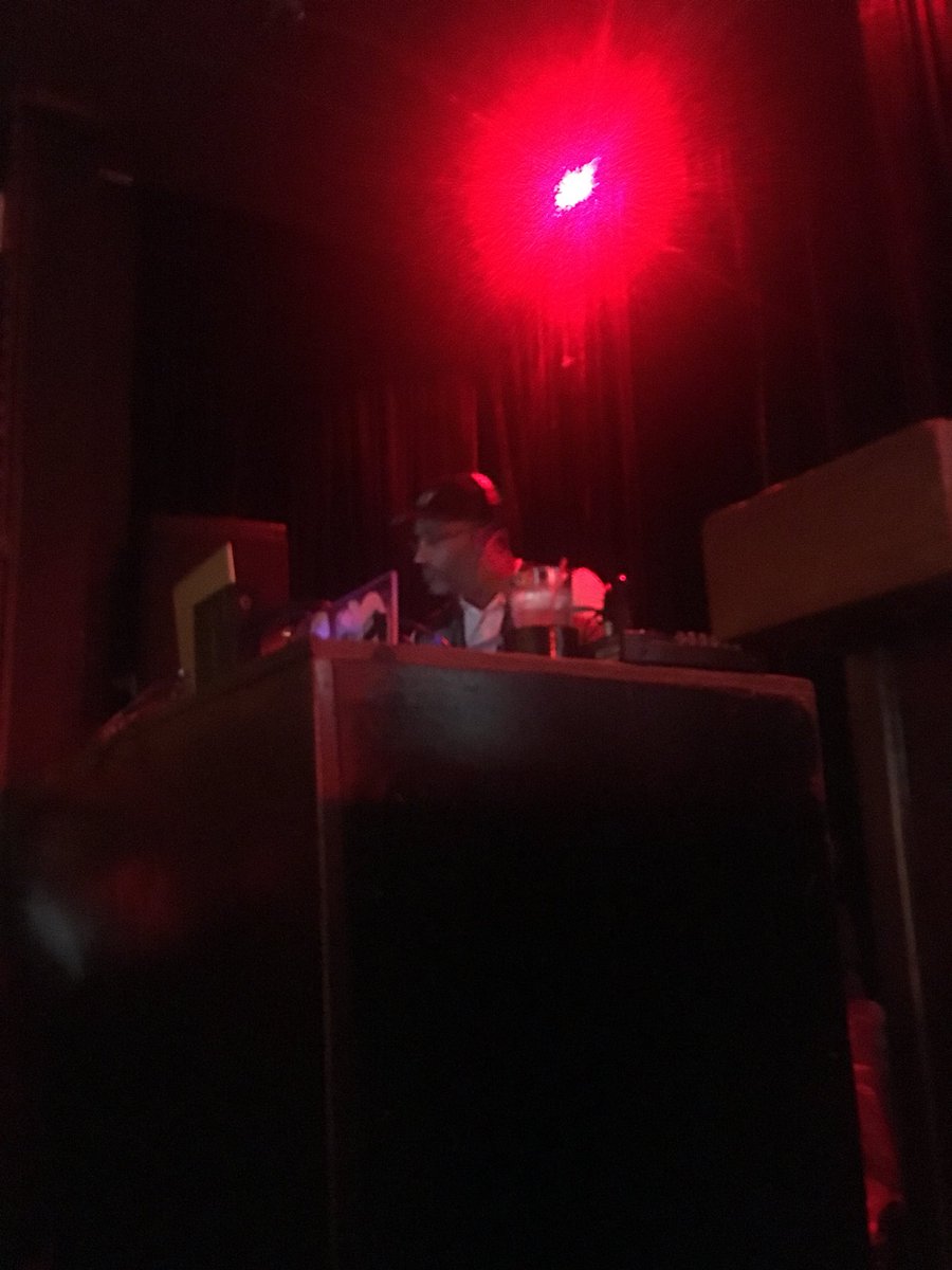 IamJamesData's tweet image. #madscientist on the set #LargePro