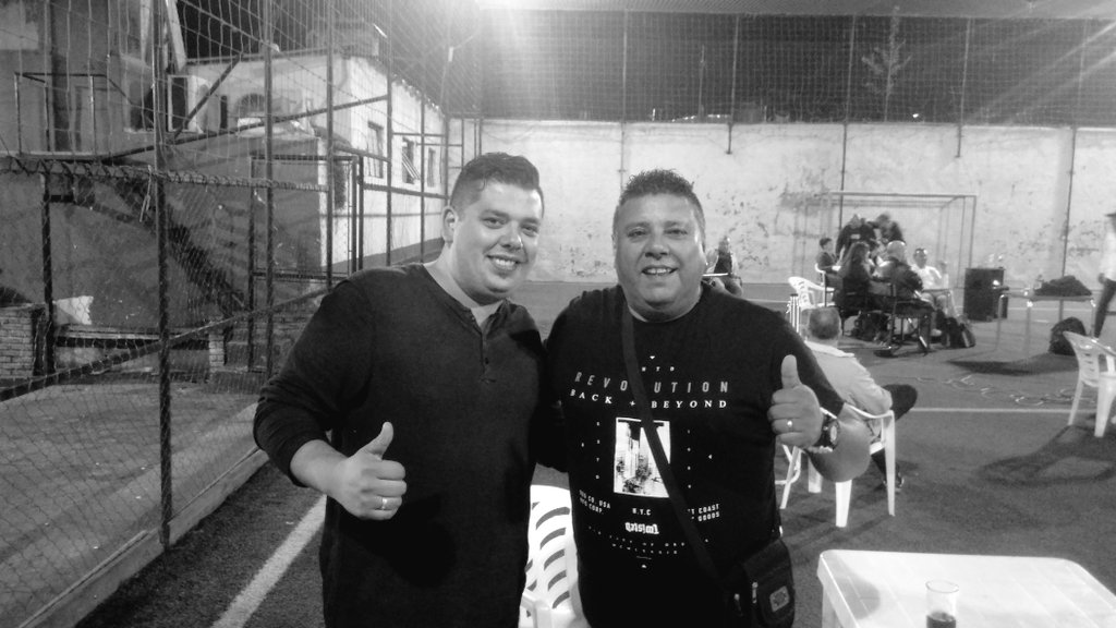 CalleFebrero's tweet photo. [#ADELANTO] Damián Laforia y Luis "Sapo" Laforia: doce minutos imperdibles, este domingo a las 22, en @CalleFebrero por @EmisoraDelSurUy https://t.co/WFnptNgmEf