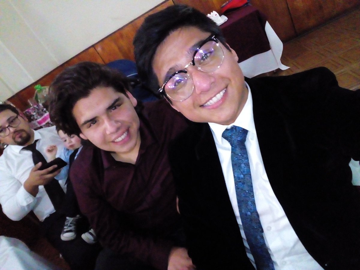 Mario505136501's tweet photo. Con el primo mas wapo!!! #mensfashionpost #styleforme #timework #elegant #menstyle #l4l #likeforlike #dalemegusta #keepgoing #instaguapo https://t.co/0pUpsBWZeX