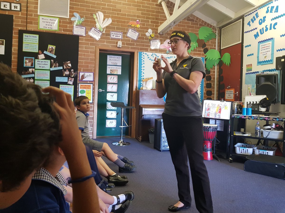 vickyleedale's tweet photo. Thank U Nicole aka Coach Cash for teaching us about saving and spending. I definitely took away a tip or two @CommBank #spendsome #savesome https://t.co/6ysVw7aMzc