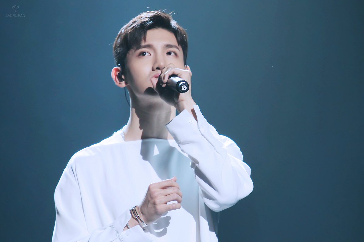laoruimin's tweet photo. #沈昌珉 #최강창민 #심창민 #チャンミン #changmin
20171015 TVXQ YouR PresenT in MACAU
With @TheVonLand1824
For you thounsands times over. https://t.co/htZpsZmbD9