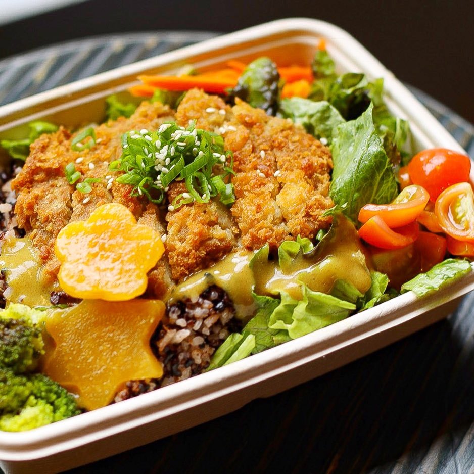 JoodlumEvents's tweet photo. The hype is real! Our new Japanese Curry bowl “Stereo Faith.” #dcvegan #vegansofdc #veganfoodporn #dairyfreedc #JapaneseCurry https://t.co/MBAmVk3cyG