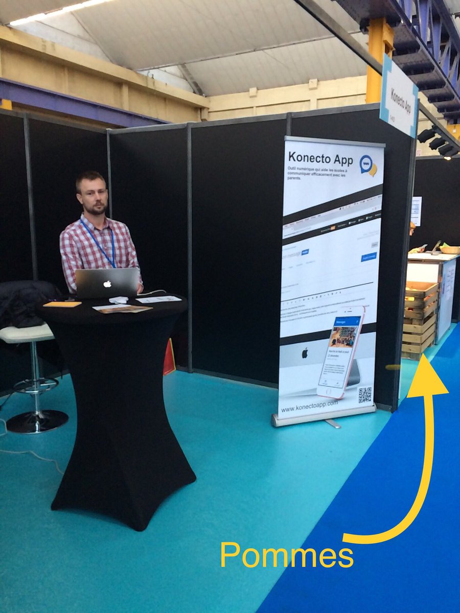 KonectoApp's tweet photo. 2ième jour au salon #educ17 venez voir notre demo... et prendre une 🍏 au stand d’à côté #edtech #ecole #numerique #charleroi https://t.co/jZIJ7mDm41