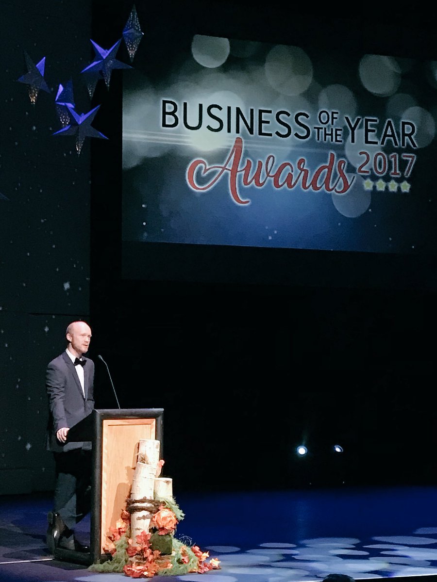 StaceyNGreer's tweet photo. Great job Dan! And the Emcee award goes to @ow_a_hand ππ» Bravo! #BOYA2017 https://t.co/TRMv4Nwgyi