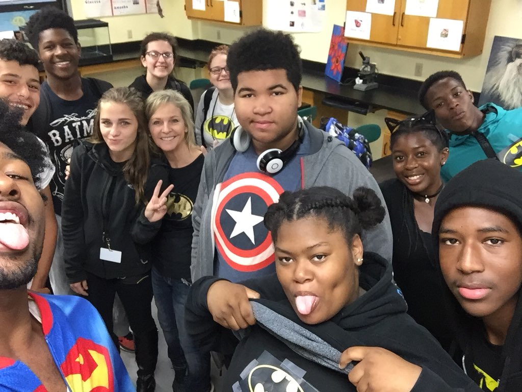 LornaBulger's tweet photo. @phsTODAY #phsSPIRIT https://t.co/t91F1Nz26g