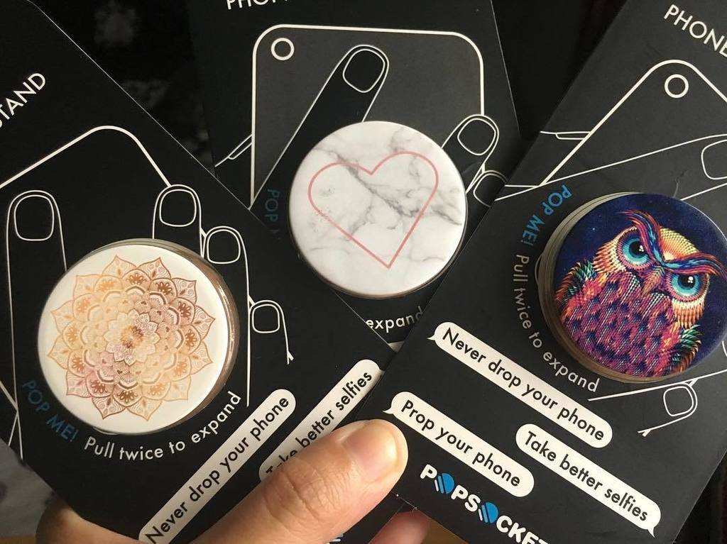 nayomitayaban's tweet photo. Some things that I fancy π...#artsy #popsocketsph #celphone https://t.co/O5AJuZH6f0 https://t.co/UXxMWdztKK