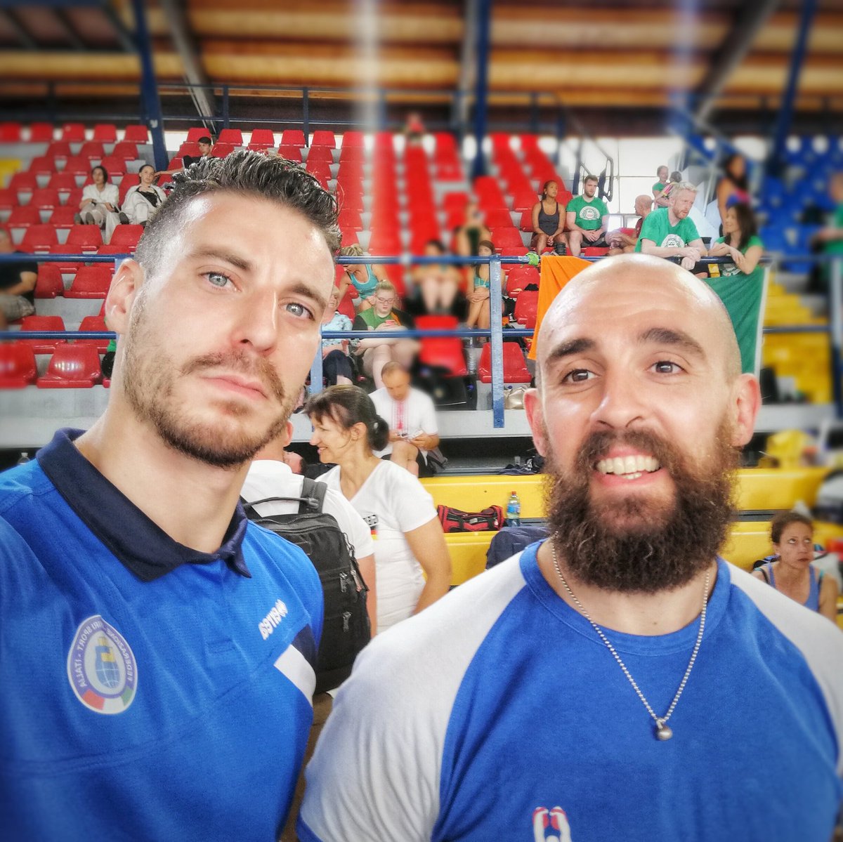 DavidePanevino's tweet photo. con Roberto "Bobbe" Cappelletti. Pilastro del Ghiri Sport - Kettlebell Lifting Italia.
#ilgladiatore #romanodeRoma #fromRome https://t.co/GBliAZpvw4