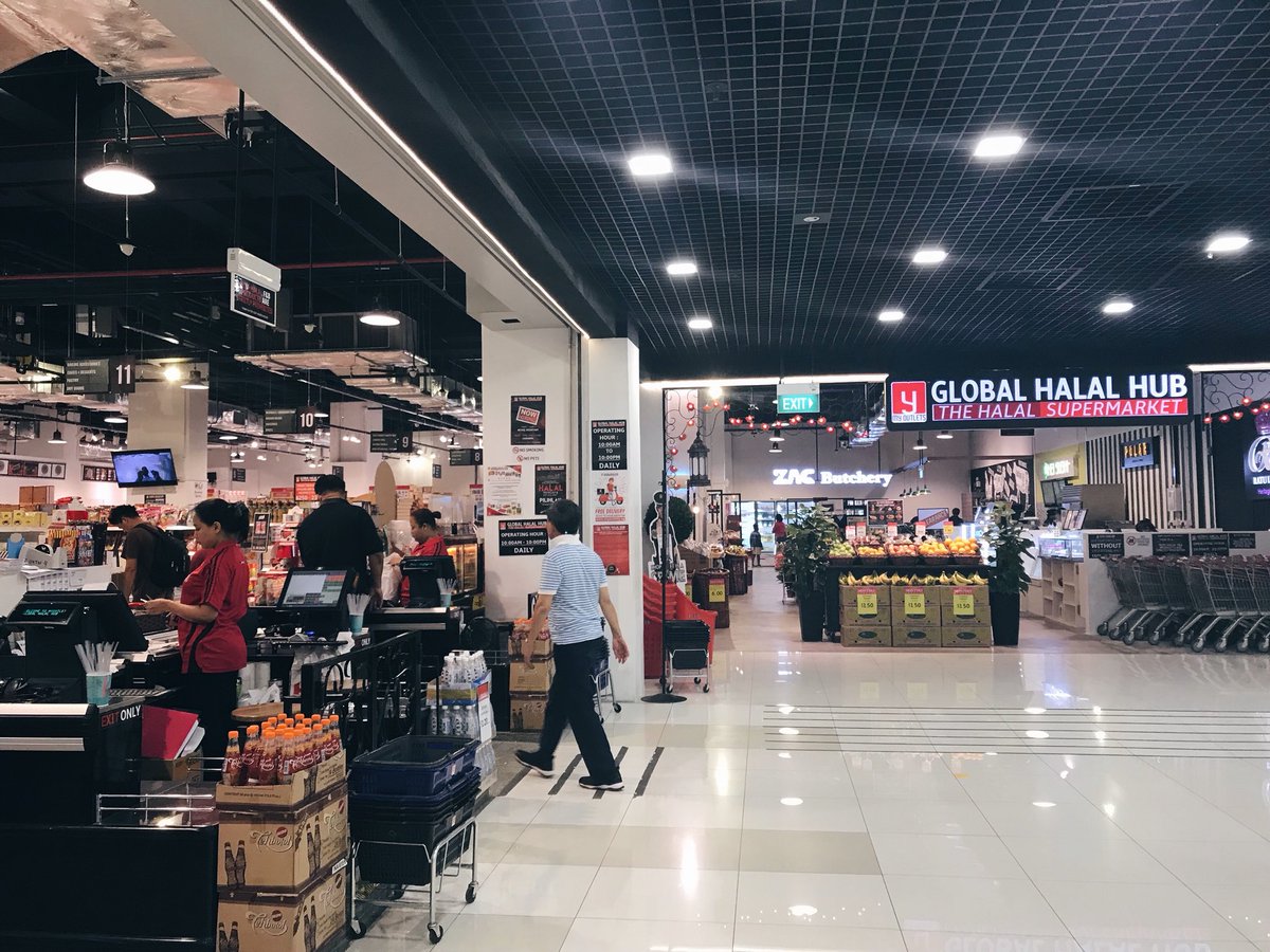 TwtFood's tweet photo. Global Halal Hub: it’s basically a supermarket with is 💯 halal. 

(behind Bedok’s Decathlon | #dijaminhalal) https://t.co/EgyrDe7ury