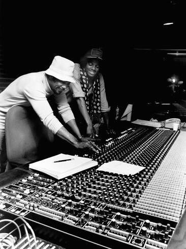 MICHAEL JACKSON tweet media
