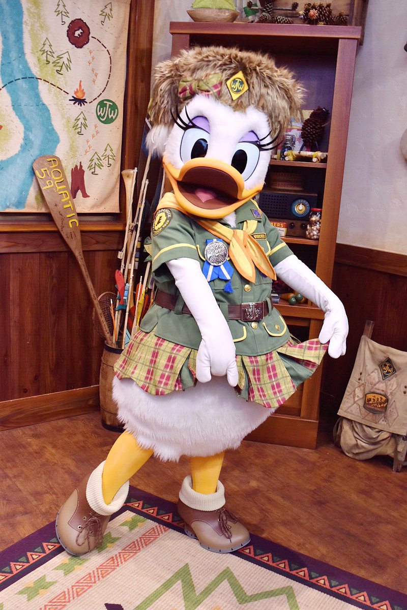 __m_m_m____m's tweet photo. Woodchuck Daisy🏕❤️
閉園間際の怒涛のループ楽しかった♡アイス食べたいって言ったらこんな時間にダメよ！って怒られた（ ;  ; ）さすが（ ;  ; ）ちゃんと我慢したよデイジー🌼❤️ https://t.co/8vqtPO7jgC