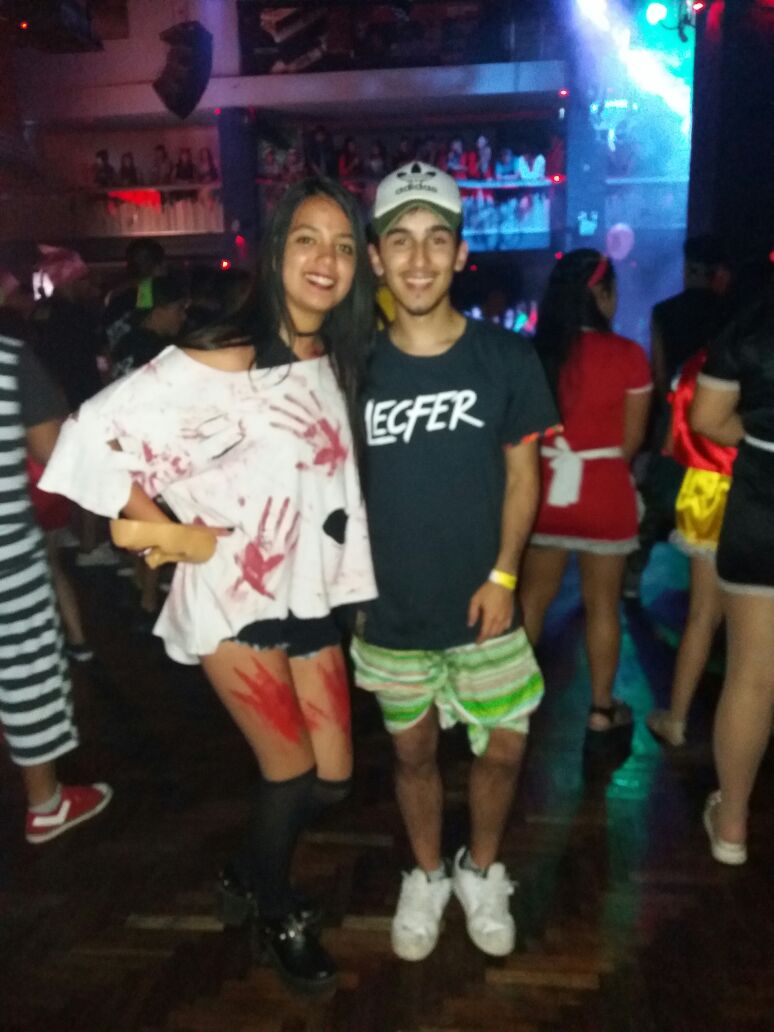 jossii10's tweet photo. Vas a VCP por tu viaje de egresados y te lo crusas a @EzequielRBadino Genio!!! 💖😍💁👌😽 #vcp #Khalama #neppsa  #fiestadedisfraces #la17 https://t.co/c1SFG1k16F