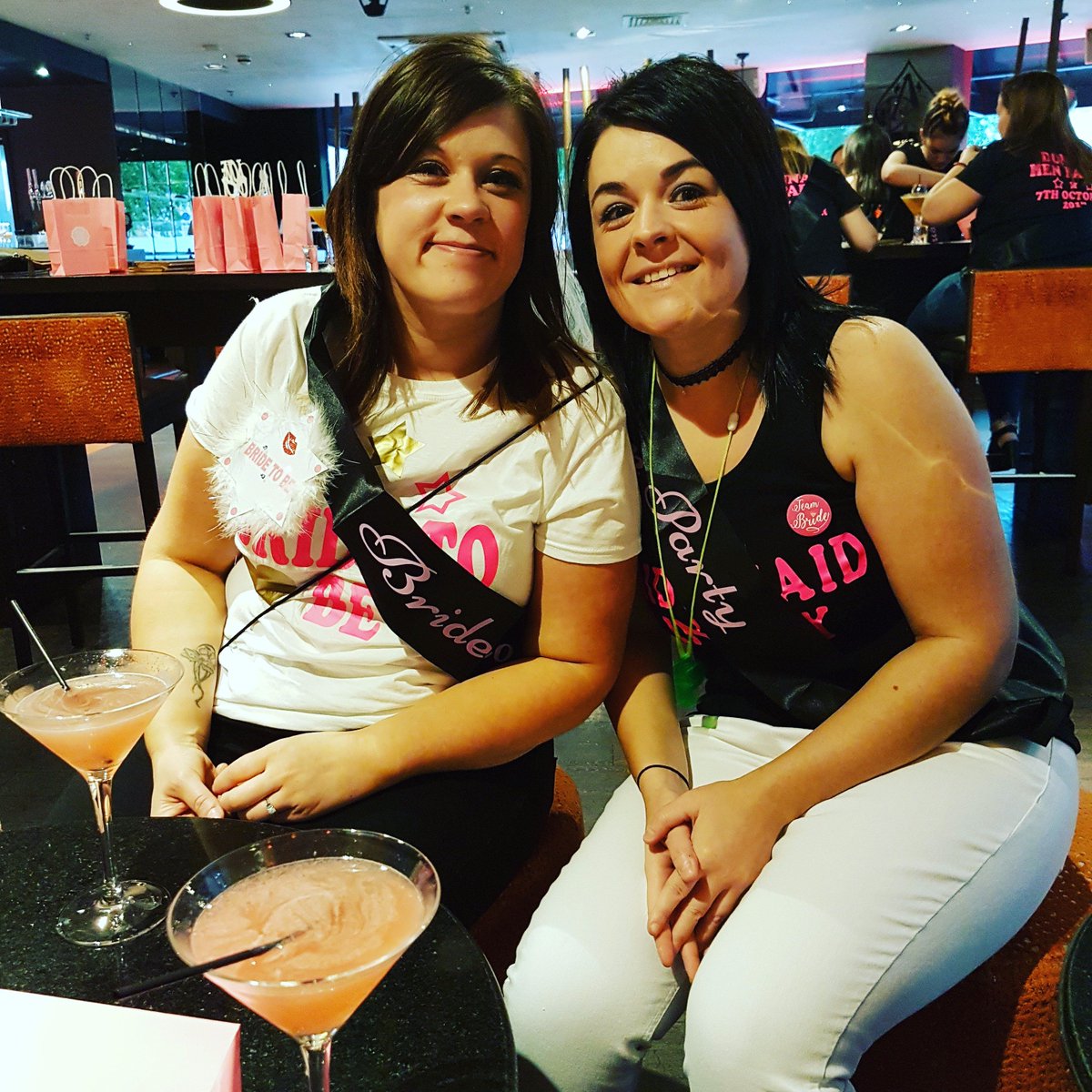 LadyL2009's tweet photo. 2 weeks today Il be bridesmaid for my sisters wedding 🤵��🍾🥂 #excited #rowtoncastle #cantwait!!! https://t.co/ebTHW9RdU1