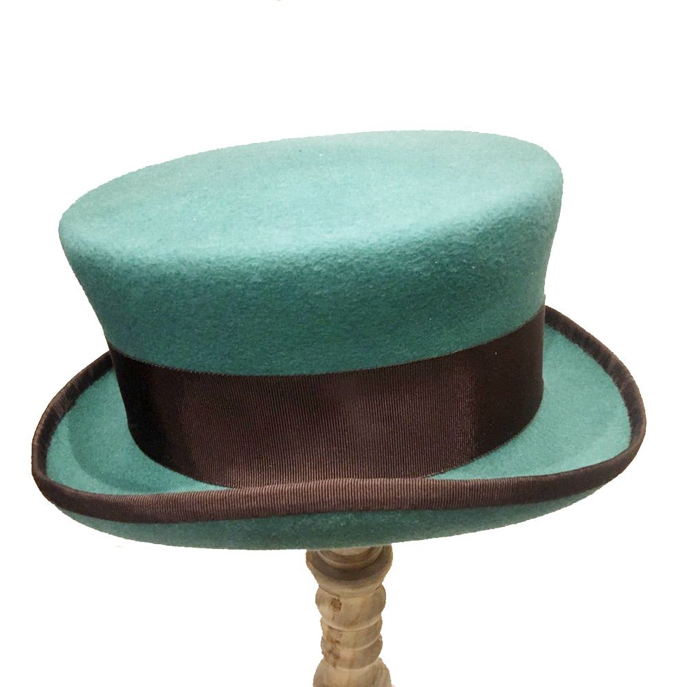 تويتر 閉店 A Story 新宿東口店 手作り腕時計とモルフォアクセサリー على تويتر マッドハッターの帽子展 Hendra ヘンドラ Mad Hatter アリスのマッドハッターの帽子 テニエルのイラストに寄せたデザインのトップハットです 詳細 T Co